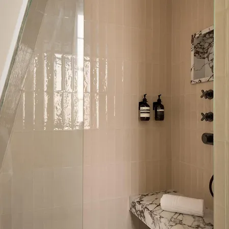 Otel Highstay Maisons - Boetie 4*