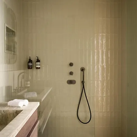 Otel Highstay Maisons - Boetie 4*