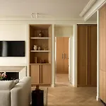 Highstay Maisons - Boetie מלון 4*